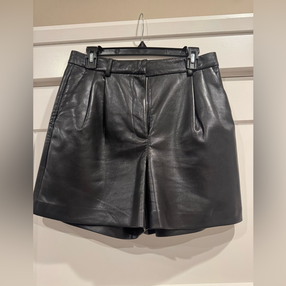 ARITZIA WILFRED LEATHER SHORTS